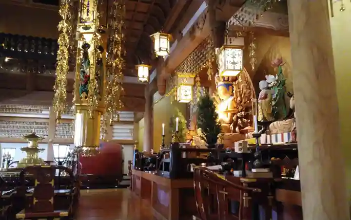 高野寺の本殿・本堂