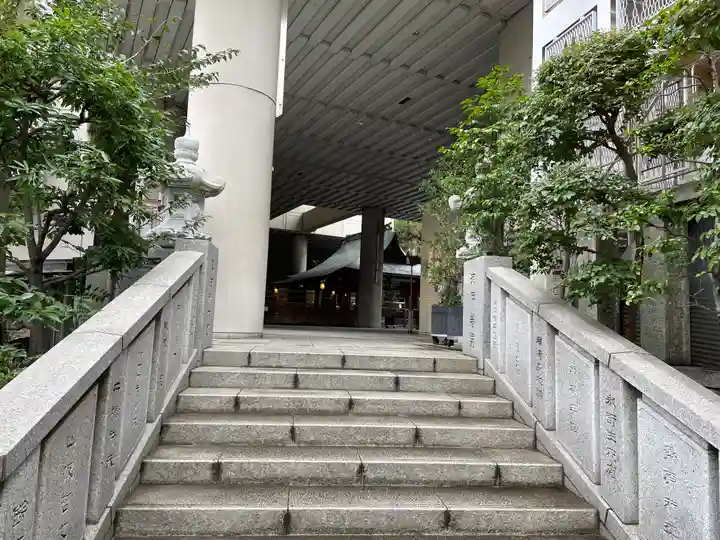 雉子神社の本殿・本堂