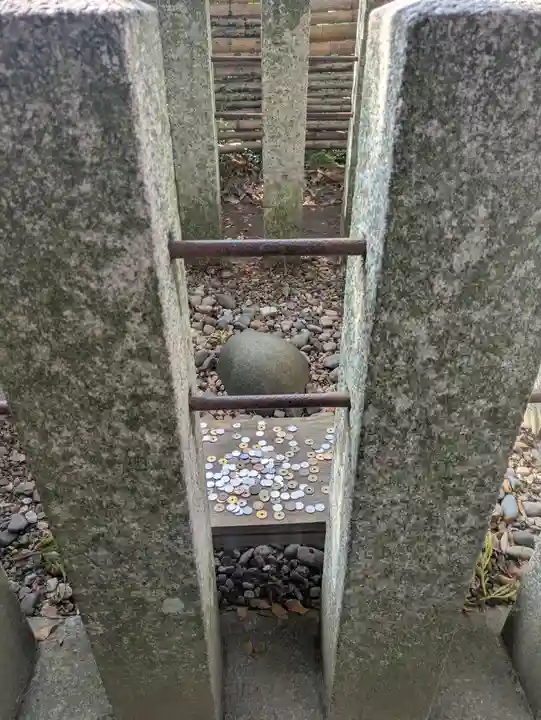 香取神宮 要石(千葉県)