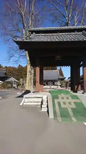 常福寺の山門