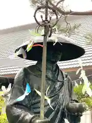 高榮寺の像