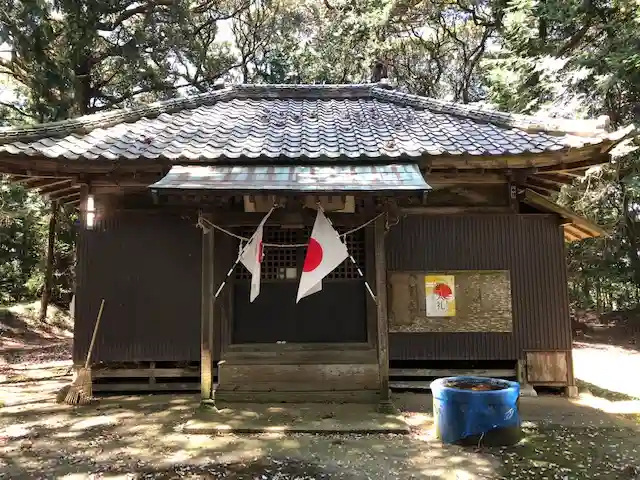 八王子神社の本殿・本堂