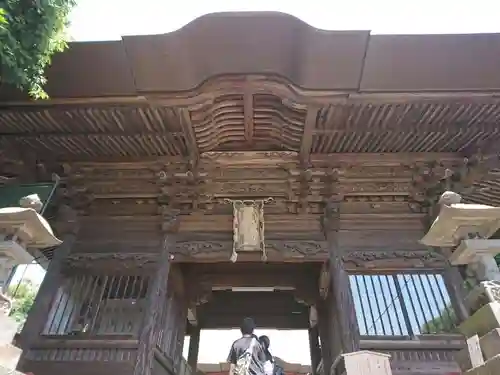 産泰神社の山門・神門