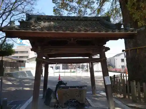 挙母神社の手水舎