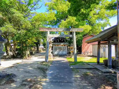 神明社の鳥居