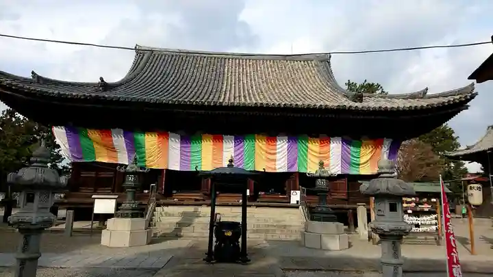 鶴林寺の本殿・本堂