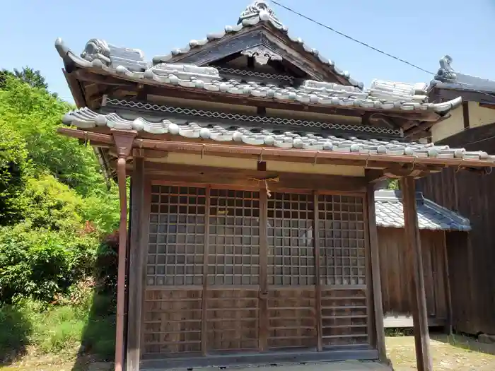 阿陀岡神社の建物その他