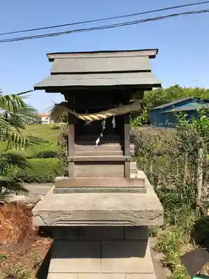 三ヶ島稲荷神社の末社・摂社