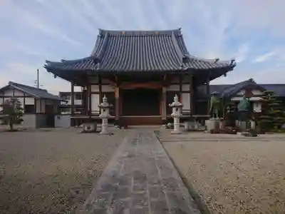 專稱寺の本殿・本堂