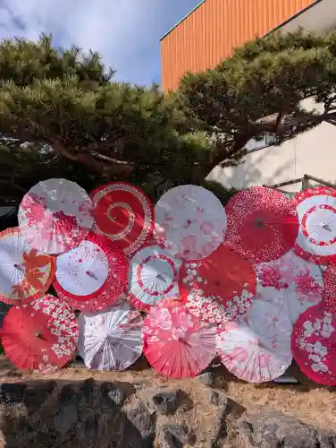 仙台八坂神社の{uncategorized: "未分類", other: "その他", undefined: "問題あり", building: "その他建物", grave: "お墓", sacred_gate: "鳥居", guardian: "狛犬", statue: "像", buddha: "仏像", history: "歴史", nature: "自然", garden: "庭園", animal: "動物", pagoda: "塔", temizu: "手水舎", mountain_gate: "山門・神門", sanctuary: "本殿・本堂", subordinate: "末社・摂社", art: "芸術", scenery: "景色", jizo: "地蔵", ema: "絵馬", goshuin: "御朱印", omikuji: "おみくじ", items: "授与品その他", amulet: "お守り", goshuincho: "御朱印帳", eats: "食事", festival: "お祭り", votive_dance: "神楽", shichigosan: "七五三参", wedding: "結婚式", experience: "体験その他", initially: "初詣", around: "周辺", anti_infection: "感染症対策"}