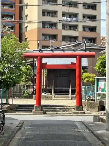 生麦神明社の{uncategorized: "未分類", other: "その他", undefined: "問題あり", building: "その他建物", grave: "お墓", sacred_gate: "鳥居", guardian: "狛犬", statue: "像", buddha: "仏像", history: "歴史", nature: "自然", garden: "庭園", animal: "動物", pagoda: "塔", temizu: "手水舎", mountain_gate: "山門・神門", sanctuary: "本殿・本堂", subordinate: "末社・摂社", art: "芸術", scenery: "景色", jizo: "地蔵", ema: "絵馬", goshuin: "御朱印", omikuji: "おみくじ", items: "授与品その他", amulet: "お守り", goshuincho: "御朱印帳", eats: "食事", festival: "お祭り", votive_dance: "神楽", shichigosan: "七五三参", wedding: "結婚式", experience: "体験その他", initially: "初詣", around: "周辺", anti_infection: "感染症対策"}