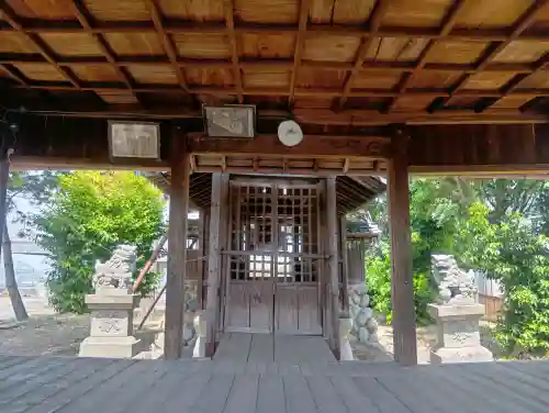 貴船神社の{uncategorized: "未分類", other: "その他", undefined: "問題あり", building: "その他建物", grave: "お墓", sacred_gate: "鳥居", guardian: "狛犬", statue: "像", buddha: "仏像", history: "歴史", nature: "自然", garden: "庭園", animal: "動物", pagoda: "塔", temizu: "手水舎", mountain_gate: "山門・神門", sanctuary: "本殿・本堂", subordinate: "末社・摂社", art: "芸術", scenery: "景色", jizo: "地蔵", ema: "絵馬", goshuin: "御朱印", omikuji: "おみくじ", items: "授与品その他", amulet: "お守り", goshuincho: "御朱印帳", eats: "食事", festival: "お祭り", votive_dance: "神楽", shichigosan: "七五三参", wedding: "結婚式", experience: "体験その他", initially: "初詣", around: "周辺", anti_infection: "感染症対策"}