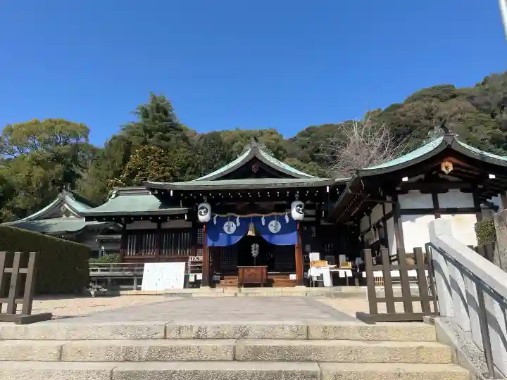 鶴羽根神社の{uncategorized: "未分類", other: "その他", undefined: "問題あり", building: "その他建物", grave: "お墓", sacred_gate: "鳥居", guardian: "狛犬", statue: "像", buddha: "仏像", history: "歴史", nature: "自然", garden: "庭園", animal: "動物", pagoda: "塔", temizu: "手水舎", mountain_gate: "山門・神門", sanctuary: "本殿・本堂", subordinate: "末社・摂社", art: "芸術", scenery: "景色", jizo: "地蔵", ema: "絵馬", goshuin: "御朱印", omikuji: "おみくじ", items: "授与品その他", amulet: "お守り", goshuincho: "御朱印帳", eats: "食事", festival: "お祭り", votive_dance: "神楽", shichigosan: "七五三参", wedding: "結婚式", experience: "体験その他", initially: "初詣", around: "周辺", anti_infection: "感染症対策"}