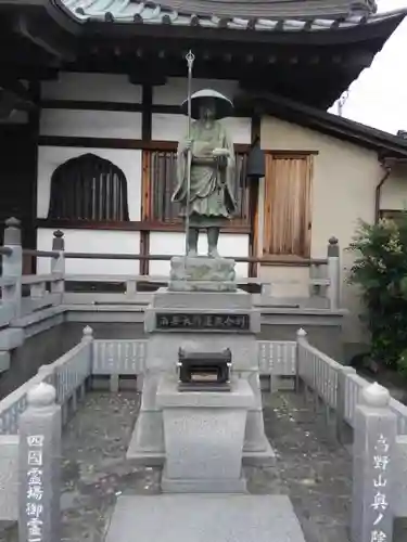 安福寺の像