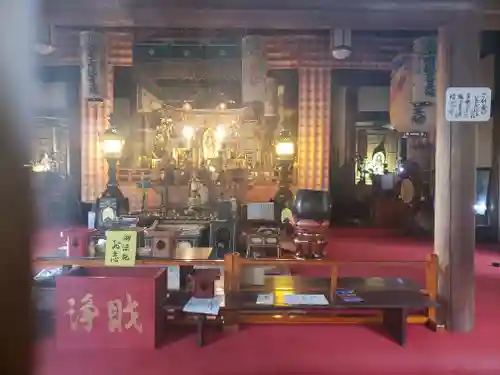 願成寺の本殿・本堂