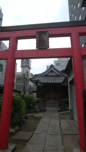 感應稲荷神社の鳥居