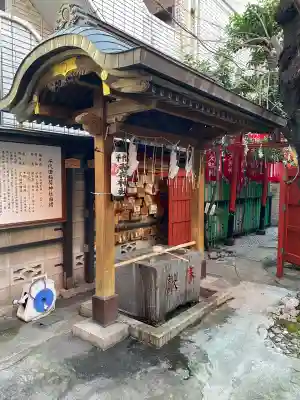 千代田稲荷神社の{uncategorized: "未分類", other: "その他", undefined: "問題あり", building: "その他建物", grave: "お墓", sacred_gate: "鳥居", guardian: "狛犬", statue: "像", buddha: "仏像", history: "歴史", nature: "自然", garden: "庭園", animal: "動物", pagoda: "塔", temizu: "手水舎", mountain_gate: "山門・神門", sanctuary: "本殿・本堂", subordinate: "末社・摂社", art: "芸術", scenery: "景色", jizo: "地蔵", ema: "絵馬", goshuin: "御朱印", omikuji: "おみくじ", items: "授与品その他", amulet: "お守り", goshuincho: "御朱印帳", eats: "食事", festival: "お祭り", votive_dance: "神楽", shichigosan: "七五三参", wedding: "結婚式", experience: "体験その他", initially: "初詣", around: "周辺", anti_infection: "感染症対策"}