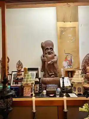 明静寺の{uncategorized: "未分類", other: "その他", undefined: "問題あり", building: "その他建物", grave: "お墓", sacred_gate: "鳥居", guardian: "狛犬", statue: "像", buddha: "仏像", history: "歴史", nature: "自然", garden: "庭園", animal: "動物", pagoda: "塔", temizu: "手水舎", mountain_gate: "山門・神門", sanctuary: "本殿・本堂", subordinate: "末社・摂社", art: "芸術", scenery: "景色", jizo: "地蔵", ema: "絵馬", goshuin: "御朱印", omikuji: "おみくじ", items: "授与品その他", amulet: "お守り", goshuincho: "御朱印帳", eats: "食事", festival: "お祭り", votive_dance: "神楽", shichigosan: "七五三参", wedding: "結婚式", experience: "体験その他", initially: "初詣", around: "周辺", anti_infection: "感染症対策"}