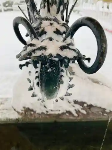 總社 和田八幡宮の手水舎