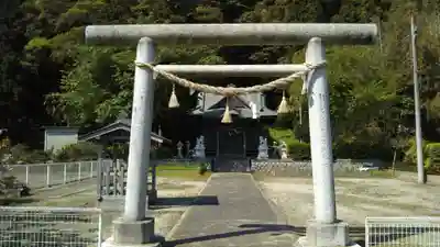 津神社の鳥居