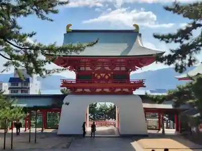 赤間神宮の山門・神門