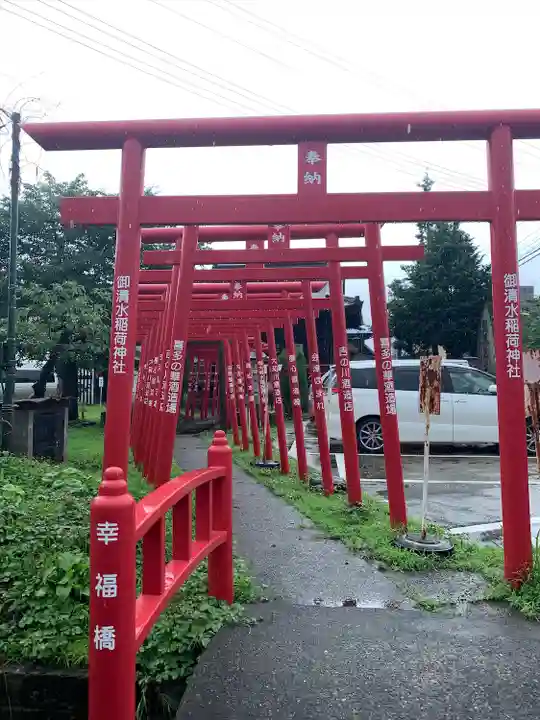 御清水稲荷神社の鳥居