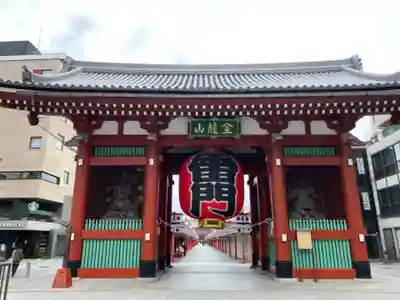 浅草寺の山門・神門