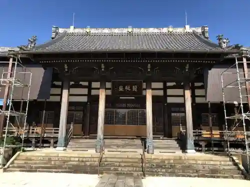 養泉寺の本殿・本堂