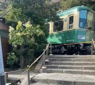 御霊神社の{uncategorized: "未分類", other: "その他", undefined: "問題あり", building: "その他建物", grave: "お墓", sacred_gate: "鳥居", guardian: "狛犬", statue: "像", buddha: "仏像", history: "歴史", nature: "自然", garden: "庭園", animal: "動物", pagoda: "塔", temizu: "手水舎", mountain_gate: "山門・神門", sanctuary: "本殿・本堂", subordinate: "末社・摂社", art: "芸術", scenery: "景色", jizo: "地蔵", ema: "絵馬", goshuin: "御朱印", omikuji: "おみくじ", items: "授与品その他", amulet: "お守り", goshuincho: "御朱印帳", eats: "食事", festival: "お祭り", votive_dance: "神楽", shichigosan: "七五三参", wedding: "結婚式", experience: "体験その他", initially: "初詣", around: "周辺", anti_infection: "感染症対策"}
