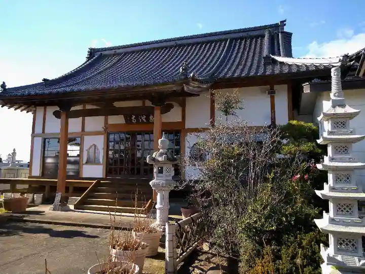 恵洪寺の本殿・本堂