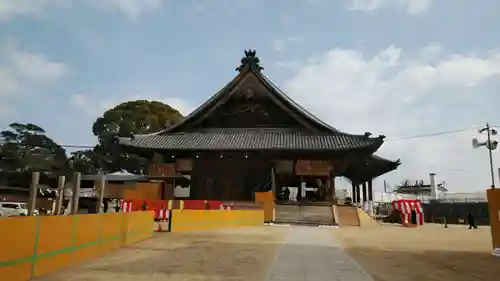 西大寺の本殿