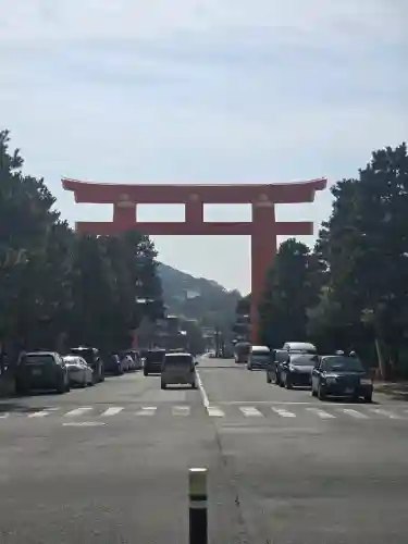平安神宮の{uncategorized: "未分類", other: "その他", undefined: "問題あり", building: "その他建物", grave: "お墓", sacred_gate: "鳥居", guardian: "狛犬", statue: "像", buddha: "仏像", history: "歴史", nature: "自然", garden: "庭園", animal: "動物", pagoda: "塔", temizu: "手水舎", mountain_gate: "山門・神門", sanctuary: "本殿・本堂", subordinate: "末社・摂社", art: "芸術", scenery: "景色", jizo: "地蔵", ema: "絵馬", goshuin: "御朱印", omikuji: "おみくじ", items: "授与品その他", amulet: "お守り", goshuincho: "御朱印帳", eats: "食事", festival: "お祭り", votive_dance: "神楽", shichigosan: "七五三参", wedding: "結婚式", experience: "体験その他", initially: "初詣", around: "周辺", anti_infection: "感染症対策"}