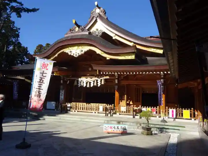 亀ケ池八幡宮の本殿・本堂