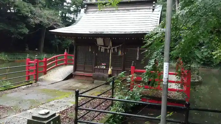 巌島神社の本殿・本堂