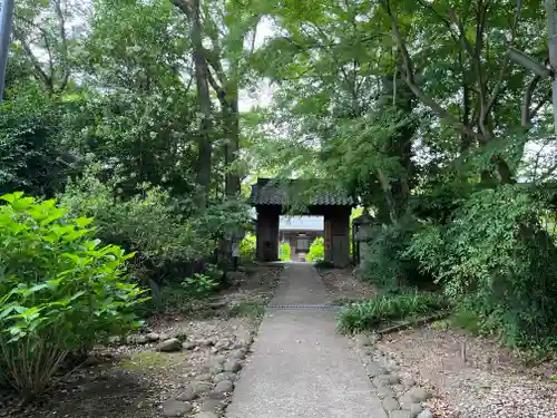 守綱寺の山門