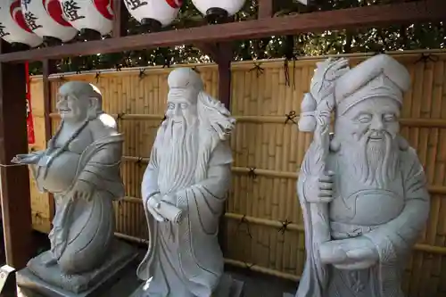 中野沼袋氷川神社の像