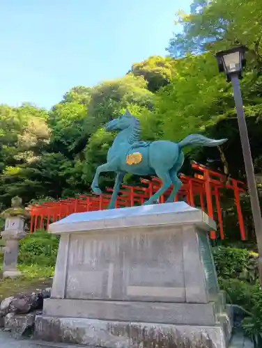 伊奈波神社の{uncategorized: "未分類", other: "その他", undefined: "問題あり", building: "その他建物", grave: "お墓", sacred_gate: "鳥居", guardian: "狛犬", statue: "像", buddha: "仏像", history: "歴史", nature: "自然", garden: "庭園", animal: "動物", pagoda: "塔", temizu: "手水舎", mountain_gate: "山門・神門", sanctuary: "本殿・本堂", subordinate: "末社・摂社", art: "芸術", scenery: "景色", jizo: "地蔵", ema: "絵馬", goshuin: "御朱印", omikuji: "おみくじ", items: "授与品その他", amulet: "お守り", goshuincho: "御朱印帳", eats: "食事", festival: "お祭り", votive_dance: "神楽", shichigosan: "七五三参", wedding: "結婚式", experience: "体験その他", initially: "初詣", around: "周辺", anti_infection: "感染症対策"}