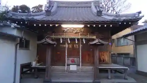 稲荷神社の本殿