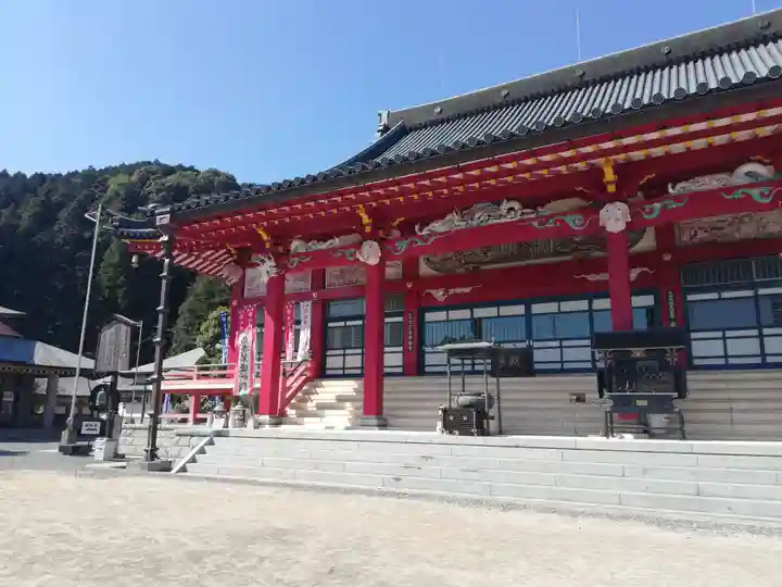 総本山 本福寺の本殿・本堂