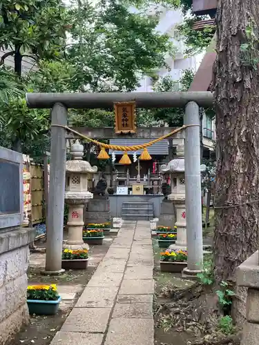 高円寺氷川神社の鳥居