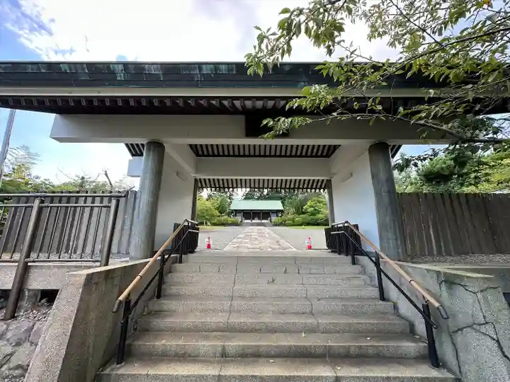 神奈川県戦没者慰霊堂(神奈川県)