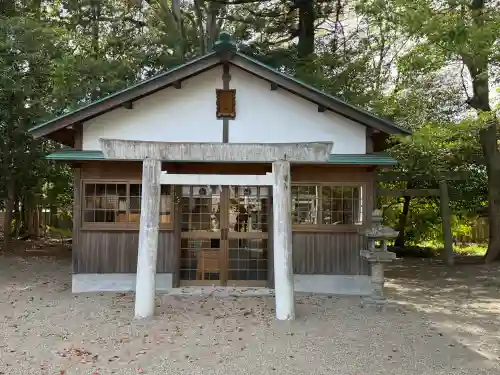 花岡神社の{uncategorized: "未分類", other: "その他", undefined: "問題あり", building: "その他建物", grave: "お墓", sacred_gate: "鳥居", guardian: "狛犬", statue: "像", buddha: "仏像", history: "歴史", nature: "自然", garden: "庭園", animal: "動物", pagoda: "塔", temizu: "手水舎", mountain_gate: "山門・神門", sanctuary: "本殿・本堂", subordinate: "末社・摂社", art: "芸術", scenery: "景色", jizo: "地蔵", ema: "絵馬", goshuin: "御朱印", omikuji: "おみくじ", items: "授与品その他", amulet: "お守り", goshuincho: "御朱印帳", eats: "食事", festival: "お祭り", votive_dance: "神楽", shichigosan: "七五三参", wedding: "結婚式", experience: "体験その他", initially: "初詣", around: "周辺", anti_infection: "感染症対策"}