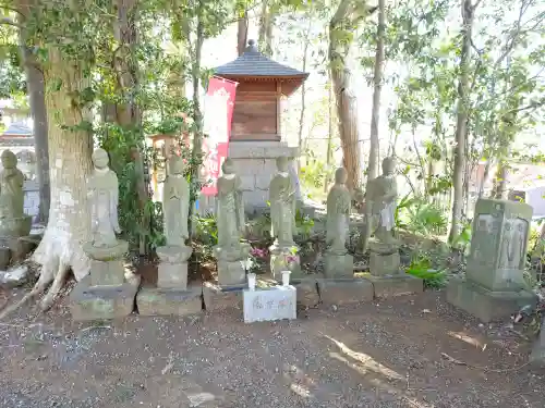 天岑寺の{uncategorized: "未分類", other: "その他", undefined: "問題あり", building: "その他建物", grave: "お墓", sacred_gate: "鳥居", guardian: "狛犬", statue: "像", buddha: "仏像", history: "歴史", nature: "自然", garden: "庭園", animal: "動物", pagoda: "塔", temizu: "手水舎", mountain_gate: "山門・神門", sanctuary: "本殿・本堂", subordinate: "末社・摂社", art: "芸術", scenery: "景色", jizo: "地蔵", ema: "絵馬", goshuin: "御朱印", omikuji: "おみくじ", items: "授与品その他", amulet: "お守り", goshuincho: "御朱印帳", eats: "食事", festival: "お祭り", votive_dance: "神楽", shichigosan: "七五三参", wedding: "結婚式", experience: "体験その他", initially: "初詣", around: "周辺", anti_infection: "感染症対策"}