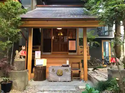 五十稲荷神社(栄寿稲荷神社)の本殿・本堂