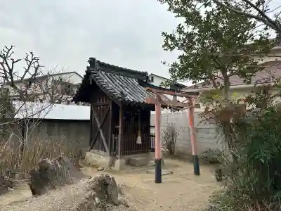 式内楯原神社の{uncategorized: "未分類", other: "その他", undefined: "問題あり", building: "その他建物", grave: "お墓", sacred_gate: "鳥居", guardian: "狛犬", statue: "像", buddha: "仏像", history: "歴史", nature: "自然", garden: "庭園", animal: "動物", pagoda: "塔", temizu: "手水舎", mountain_gate: "山門・神門", sanctuary: "本殿・本堂", subordinate: "末社・摂社", art: "芸術", scenery: "景色", jizo: "地蔵", ema: "絵馬", goshuin: "御朱印", omikuji: "おみくじ", items: "授与品その他", amulet: "お守り", goshuincho: "御朱印帳", eats: "食事", festival: "お祭り", votive_dance: "神楽", shichigosan: "七五三参", wedding: "結婚式", experience: "体験その他", initially: "初詣", around: "周辺", anti_infection: "感染症対策"}