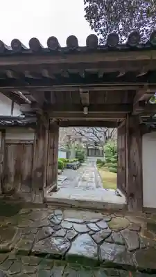 西迎寺の山門・神門