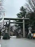 富山縣護國神社の{uncategorized: "未分類", other: "その他", undefined: "問題あり", building: "その他建物", grave: "お墓", sacred_gate: "鳥居", guardian: "狛犬", statue: "像", buddha: "仏像", history: "歴史", nature: "自然", garden: "庭園", animal: "動物", pagoda: "塔", temizu: "手水舎", mountain_gate: "山門・神門", sanctuary: "本殿・本堂", subordinate: "末社・摂社", art: "芸術", scenery: "景色", jizo: "地蔵", ema: "絵馬", goshuin: "御朱印", omikuji: "おみくじ", items: "授与品その他", amulet: "お守り", goshuincho: "御朱印帳", eats: "食事", festival: "お祭り", votive_dance: "神楽", shichigosan: "七五三参", wedding: "結婚式", experience: "体験その他", initially: "初詣", around: "周辺", anti_infection: "感染症対策"}