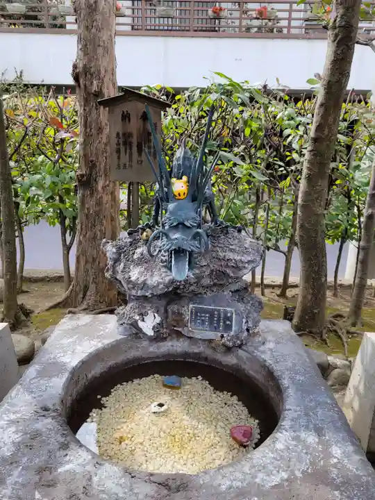 高木神社の手水舎