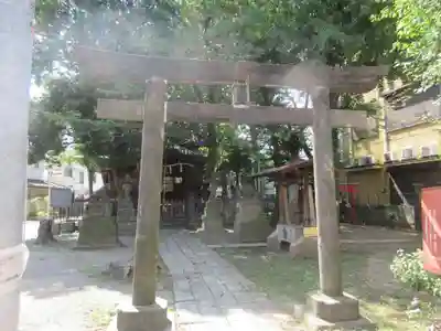 南品川諏訪神社の鳥居