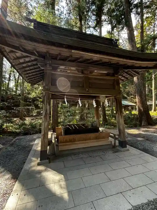 小國神社の{uncategorized: "未分類", other: "その他", undefined: "問題あり", building: "その他建物", grave: "お墓", sacred_gate: "鳥居", guardian: "狛犬", statue: "像", buddha: "仏像", history: "歴史", nature: "自然", garden: "庭園", animal: "動物", pagoda: "塔", temizu: "手水舎", mountain_gate: "山門・神門", sanctuary: "本殿・本堂", subordinate: "末社・摂社", art: "芸術", scenery: "景色", jizo: "地蔵", ema: "絵馬", goshuin: "御朱印", omikuji: "おみくじ", items: "授与品その他", amulet: "お守り", goshuincho: "御朱印帳", eats: "食事", festival: "お祭り", votive_dance: "神楽", shichigosan: "七五三参", wedding: "結婚式", experience: "体験その他", initially: "初詣", around: "周辺", anti_infection: "感染症対策"}